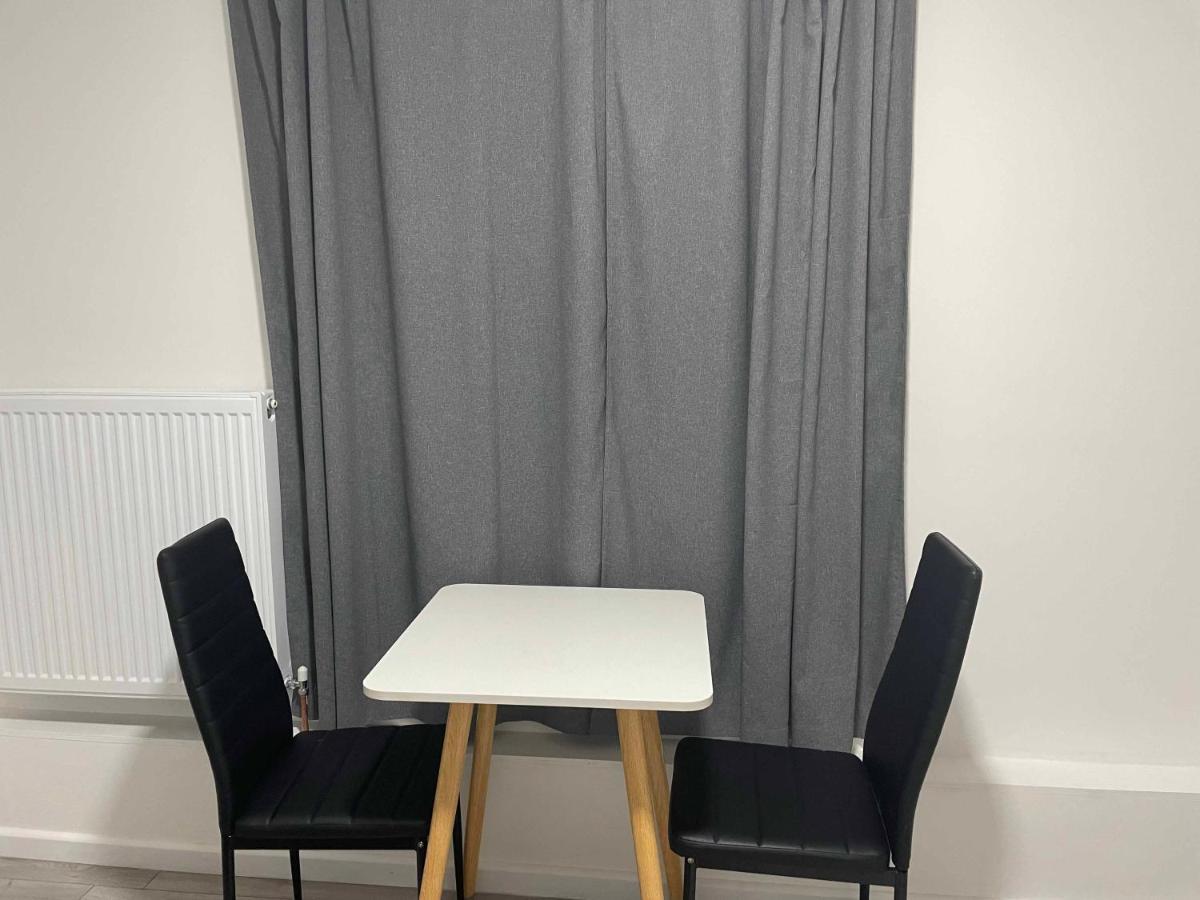 Studio Flat Private Bathroom Wc And Kitchenette London Luaran gambar