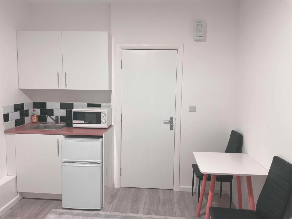 Studio Flat Private Bathroom Wc And Kitchenette London Luaran gambar