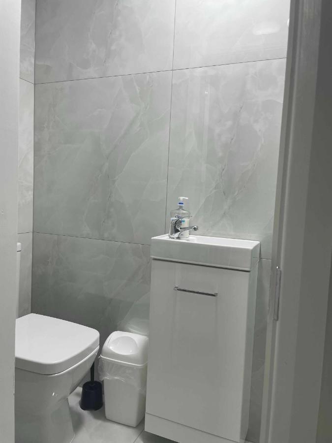 Studio Flat Private Bathroom Wc And Kitchenette London Luaran gambar